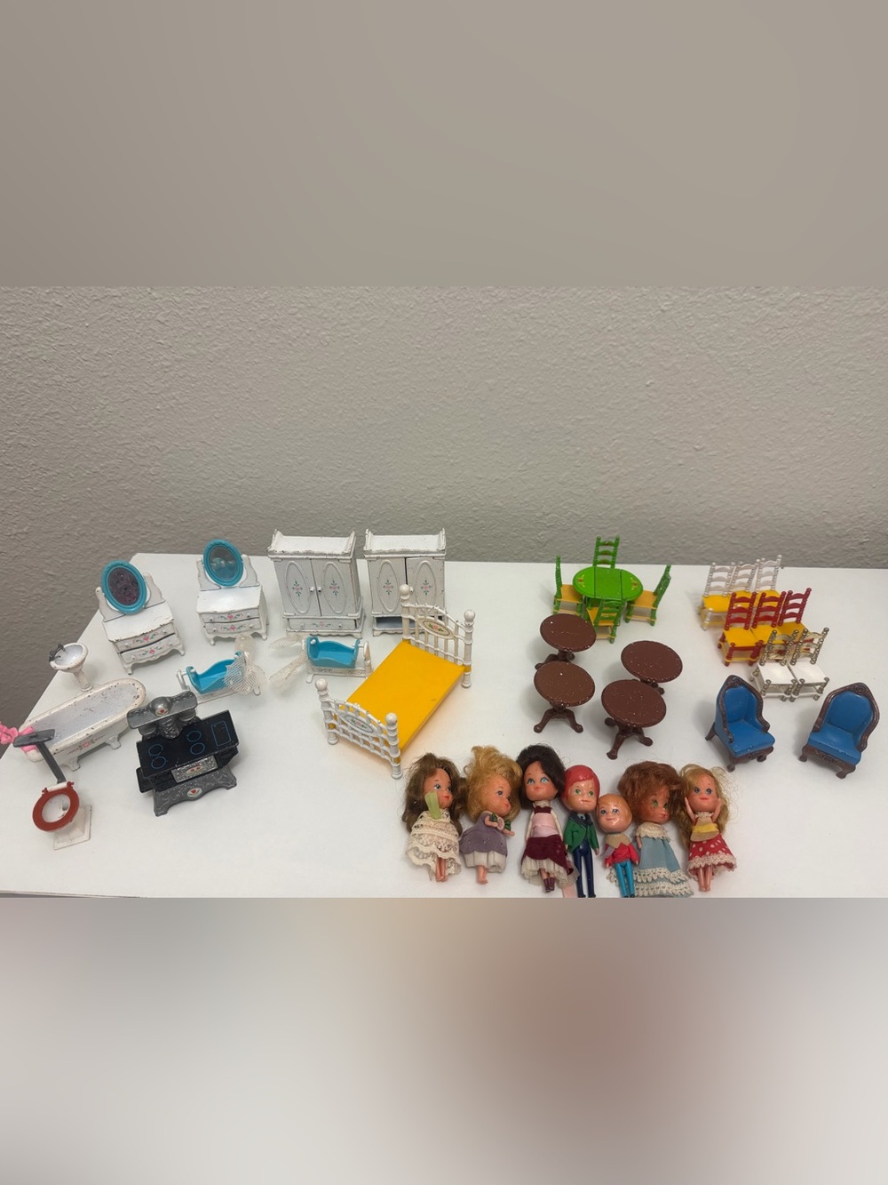 Mattel Vintage Furniture Accessories Dolls 1980